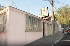Sede atual da Associação Caminhar, que atende 120 pacientes